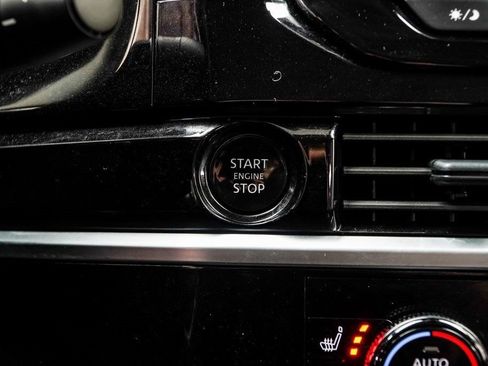 Used 2025 Nissan Pathfinder SV AWD/4WD image 26