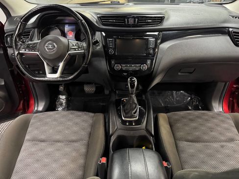 Used 2021 Nissan Rogue Sport SV image 36