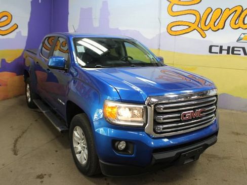 Used 2018 GMC Canyon SLE w/ SLE Convenience Package AWD/4WD image 2