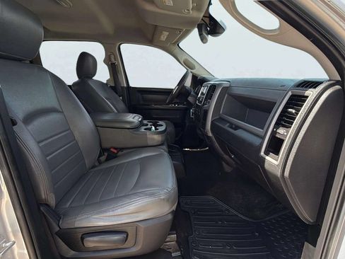Used 2018 RAM 1500 ST AWD/4WD image 14