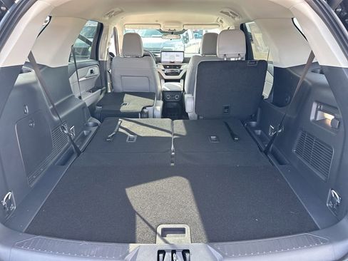 New 2026 Ford Explorer Active w/ Active Comfort Package image 40