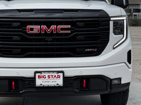 Used 2025 GMC Sierra 1500 AT4 w/ AT4 Preferred Package image 5