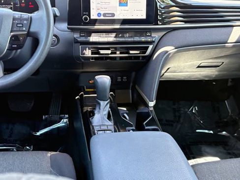 Used 2025 Toyota Camry LE FWD image 17