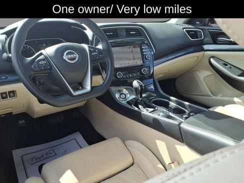 Used 2023 Nissan Maxima Platinum w/ Sport Mat Group FWD image 6