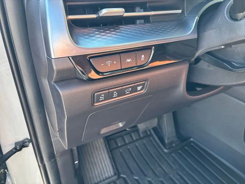 Used 2024 Kia Carnival SX Prestige FWD image 7
