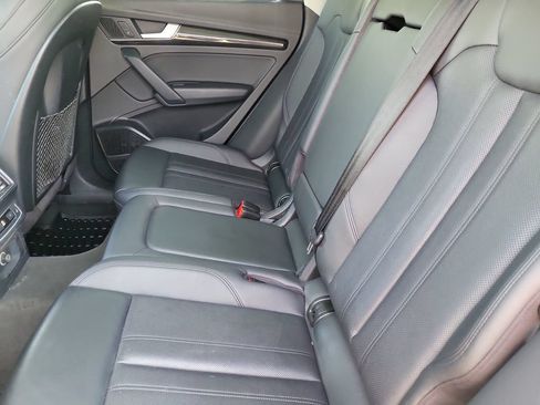 Used 2018 Audi Q5 2.0T Premium Plus w/ Premium Plus Package AWD/4WD image 8
