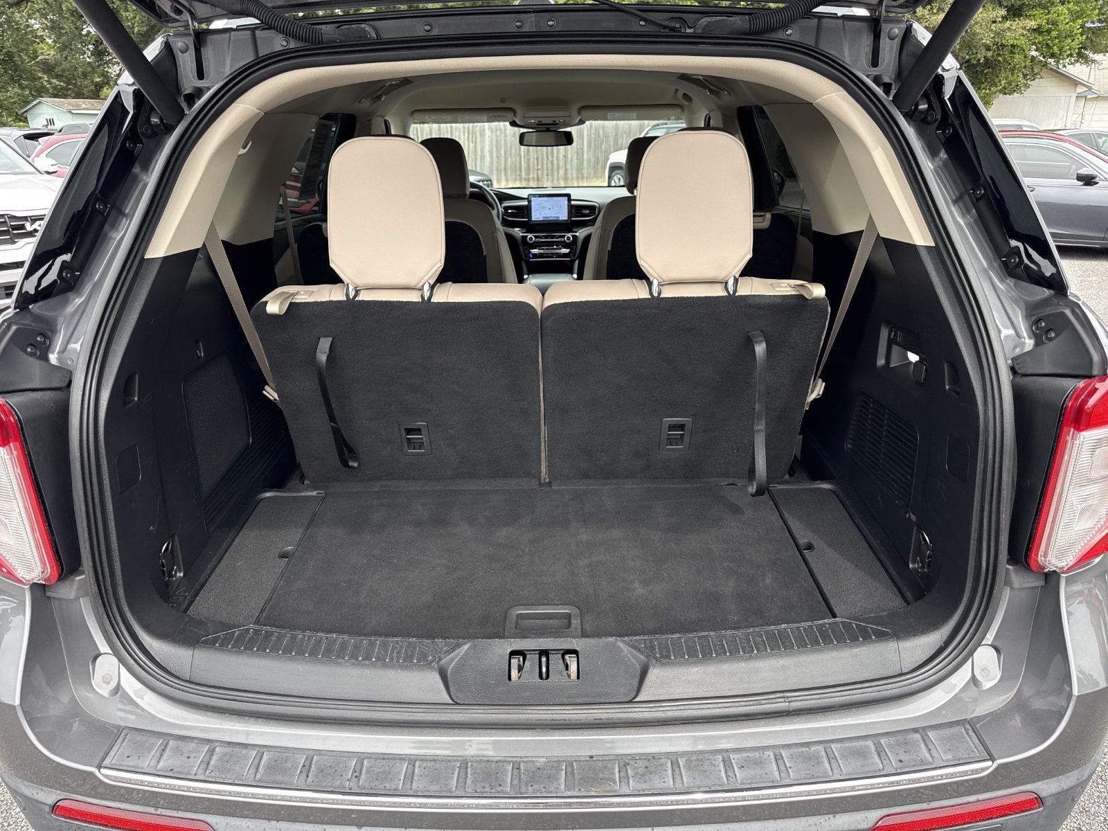 Used 2022 Ford Explorer Limited AWD/4WD image 35