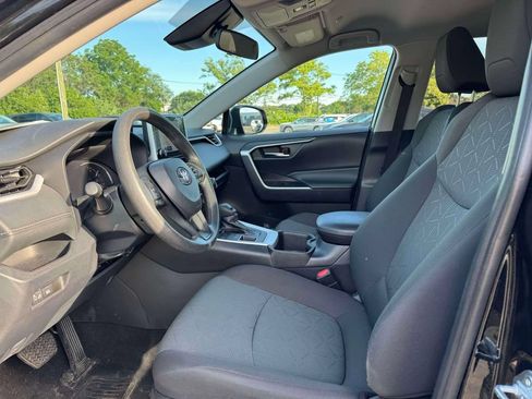 Used 2024 Toyota RAV4 XLE AWD/4WD image 16