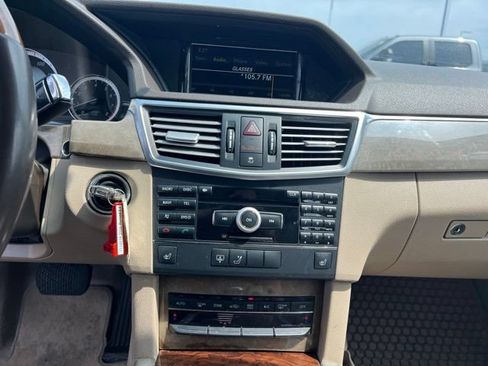 Used 2010 Mercedes-Benz E 350 4MATIC Sedan image 16