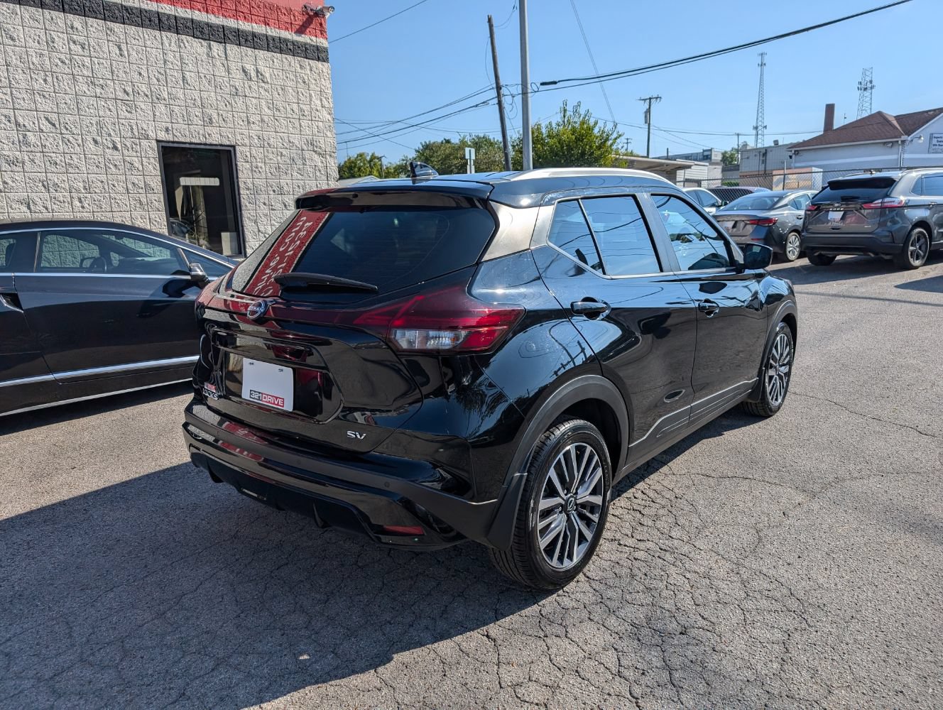 Used 2022 Nissan Kicks SV FWD image 6