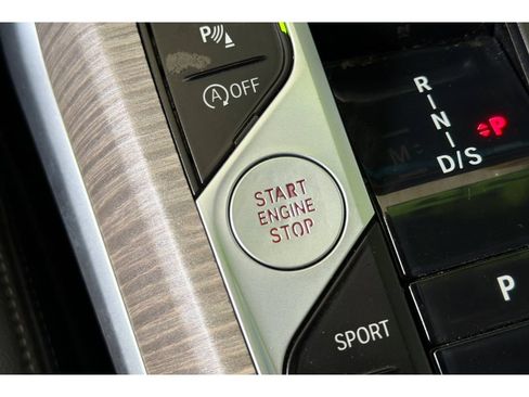 Used 2025 BMW 330i Sedan RWD image 24