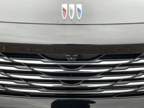 Used 2024 Buick Envision Preferred image 31