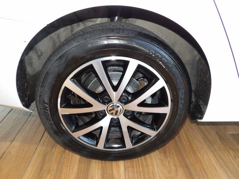Used 2017 Volkswagen Jetta SE FWD image 5