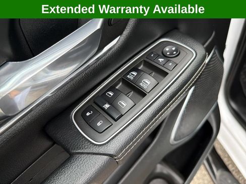 Used 2023 RAM 1500 Laramie AWD/4WD image 12