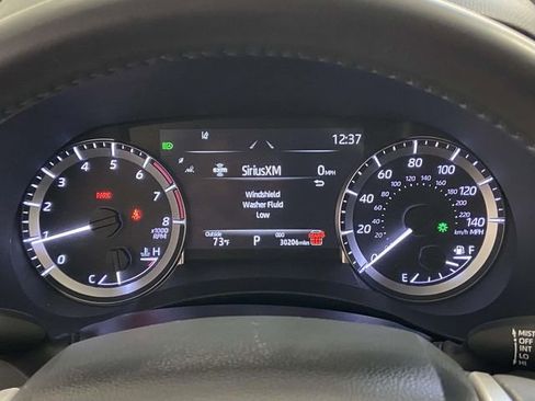 Used 2024 Toyota Highlander LE image 27