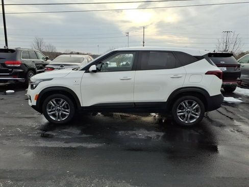 Used 2022 Kia Seltos LX image 4