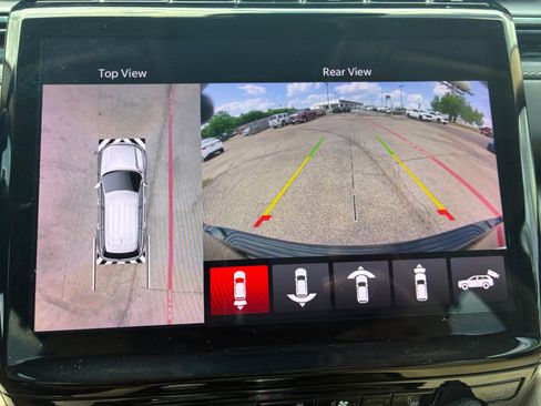 Used 2022 Jeep Grand Cherokee L Limited w/ Luxury Tech Group II image 15