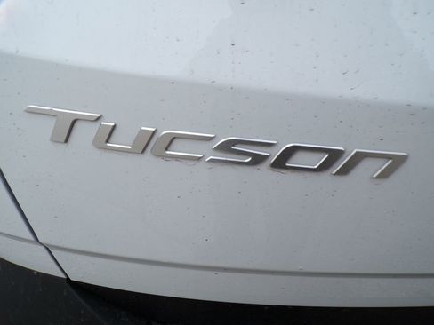 Certified 2025 Hyundai Tucson SEL AWD/4WD image 16