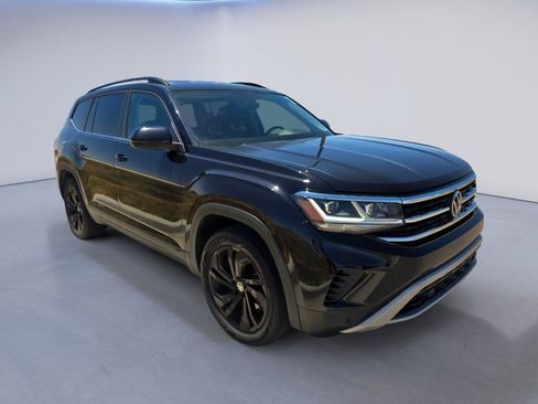 Used 2023 Volkswagen Atlas SE w/ Black Wheel Package AWD/4WD image 7