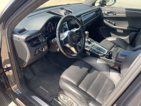 Used 2020 Porsche Macan Turbo image 9