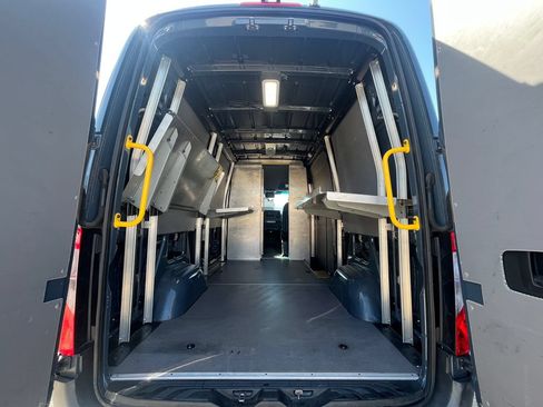 Used 2019 Mercedes-Benz Sprinter 144 image 8