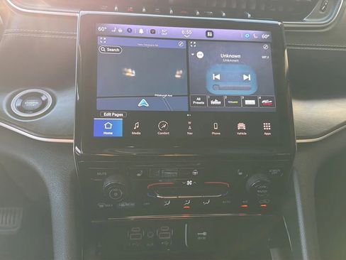 Used 2023 Jeep Grand Cherokee L Limited image 27