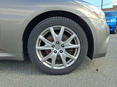 Used 2013 INFINITI G37 x w/ Premium Pkg image 9