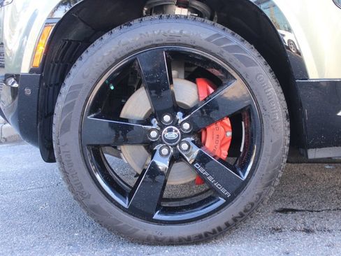 Used 2024 Land Rover Defender 130 X image 10