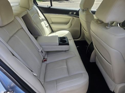 Used 2009 Lincoln MKS AWD image 33