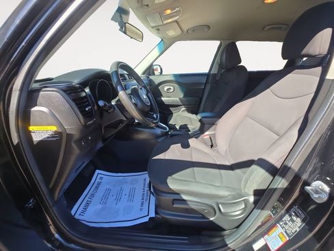 Used 2019 Kia Soul FWD image 10