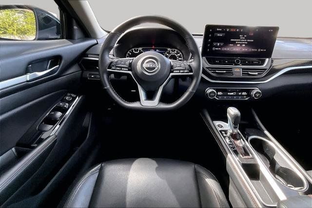 Certified 2025 Nissan Altima 2.5 SR w/ SR Premium Package FWD image 6