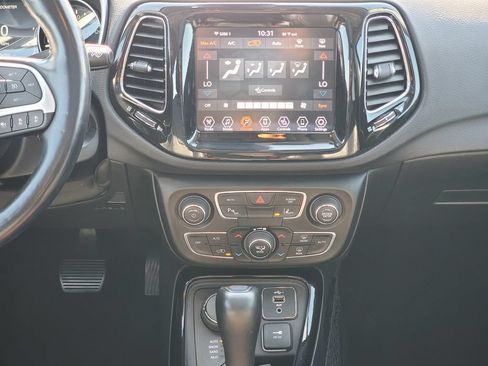 Used 2021 Jeep Compass Limited w/ Sun and Sound Group AWD/4WD image 29