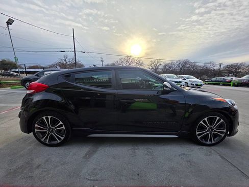 Used 2016 Hyundai Veloster Turbo image 10