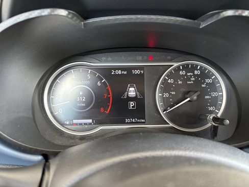 Used 2025 Nissan Versa SV w/ Trunk Package FWD image 40