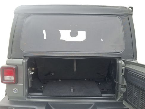 Used 2020 Jeep Wrangler Sport image 25