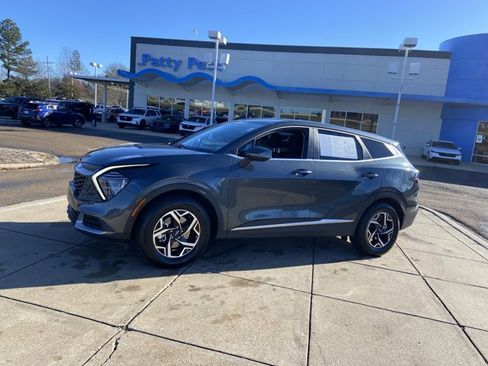 Used 2024 Kia Sportage LX image 5