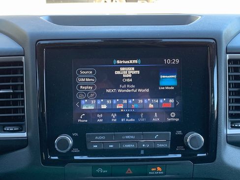 Used 2024 Nissan Frontier SV w/ SV Convenience Package image 16