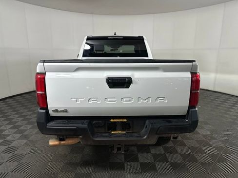 Used 2024 Toyota Tacoma SR image 4