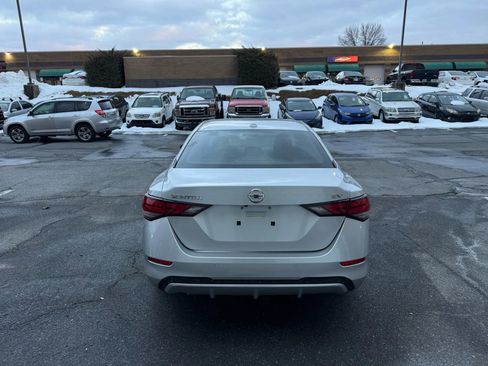 Used 2021 Nissan Sentra SV w/ Trunk Package image 11