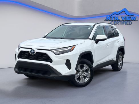 Used 2023 Toyota RAV4 XLE image 2