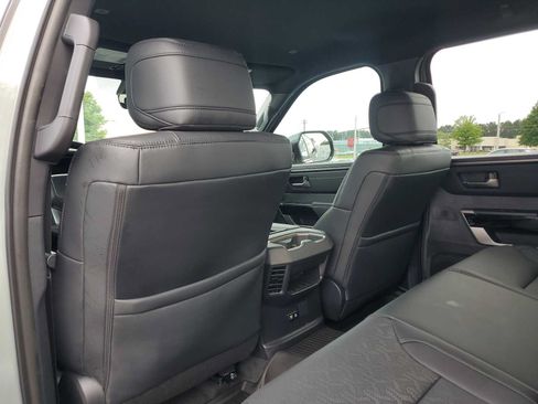 Used 2025 Toyota Tundra Limited AWD/4WD image 10