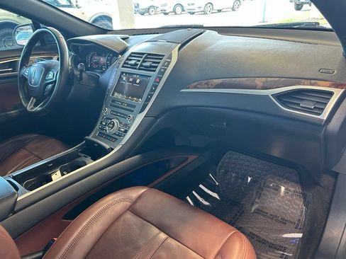 Used 2018 Lincoln MKZ Reserve w/ Technology Package FWD image 26