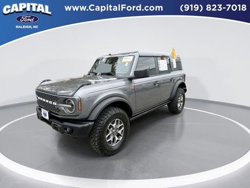 Certified 2025 Ford Bronco Badlands image 4