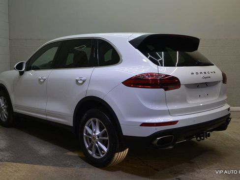 Used 2016 Porsche Cayenne image 3