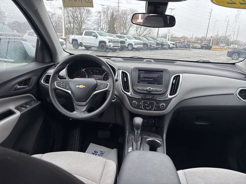 Used 2022 Chevrolet Equinox LT image 18