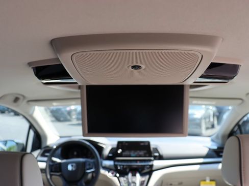 Used 2026 Honda Odyssey Touring image 17