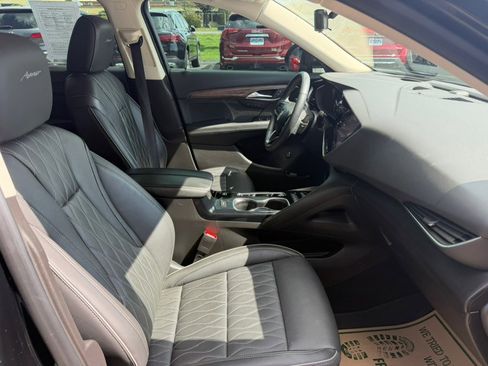 Used 2021 Buick Envision Avenir w/ Technology Package II image 31