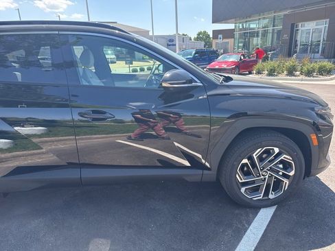 Certified 2025 Hyundai Tucson Limited image 33