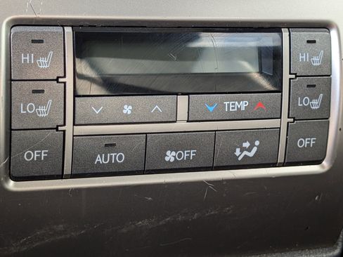 Used 2016 Lexus GX 460 w/ Premium Package image 16