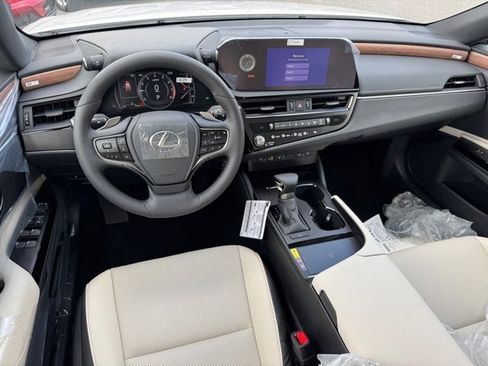 New 2025 Lexus ES 350 w/ Premium Package image 9